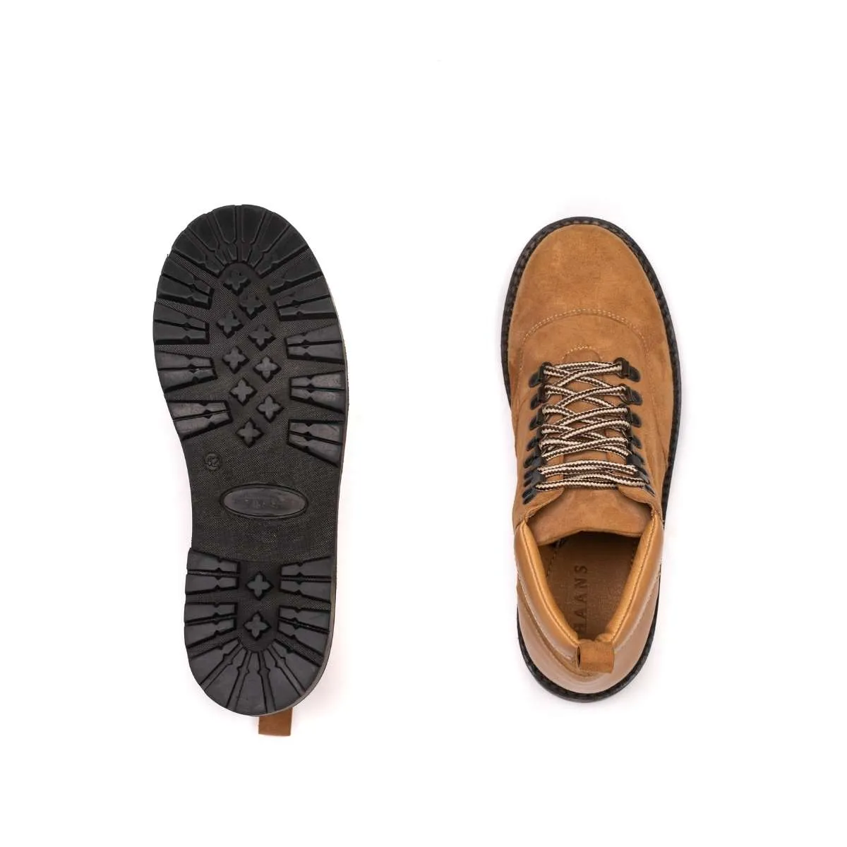 Boot in suede leather
