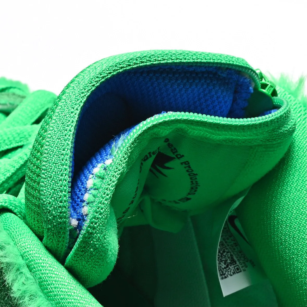 CE - NKE Dancing bear green