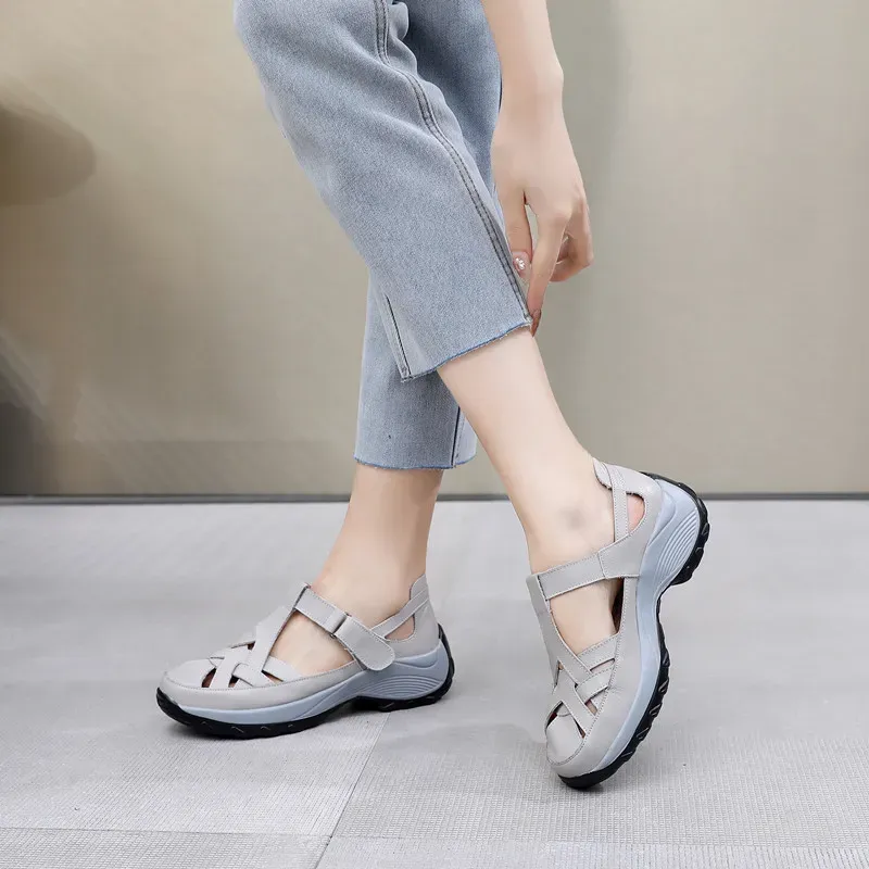 Comfort shoes made of synthetic leather