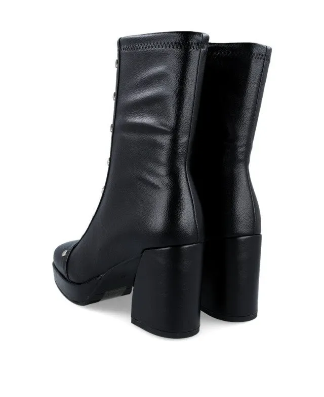 Marianne Boot in Black