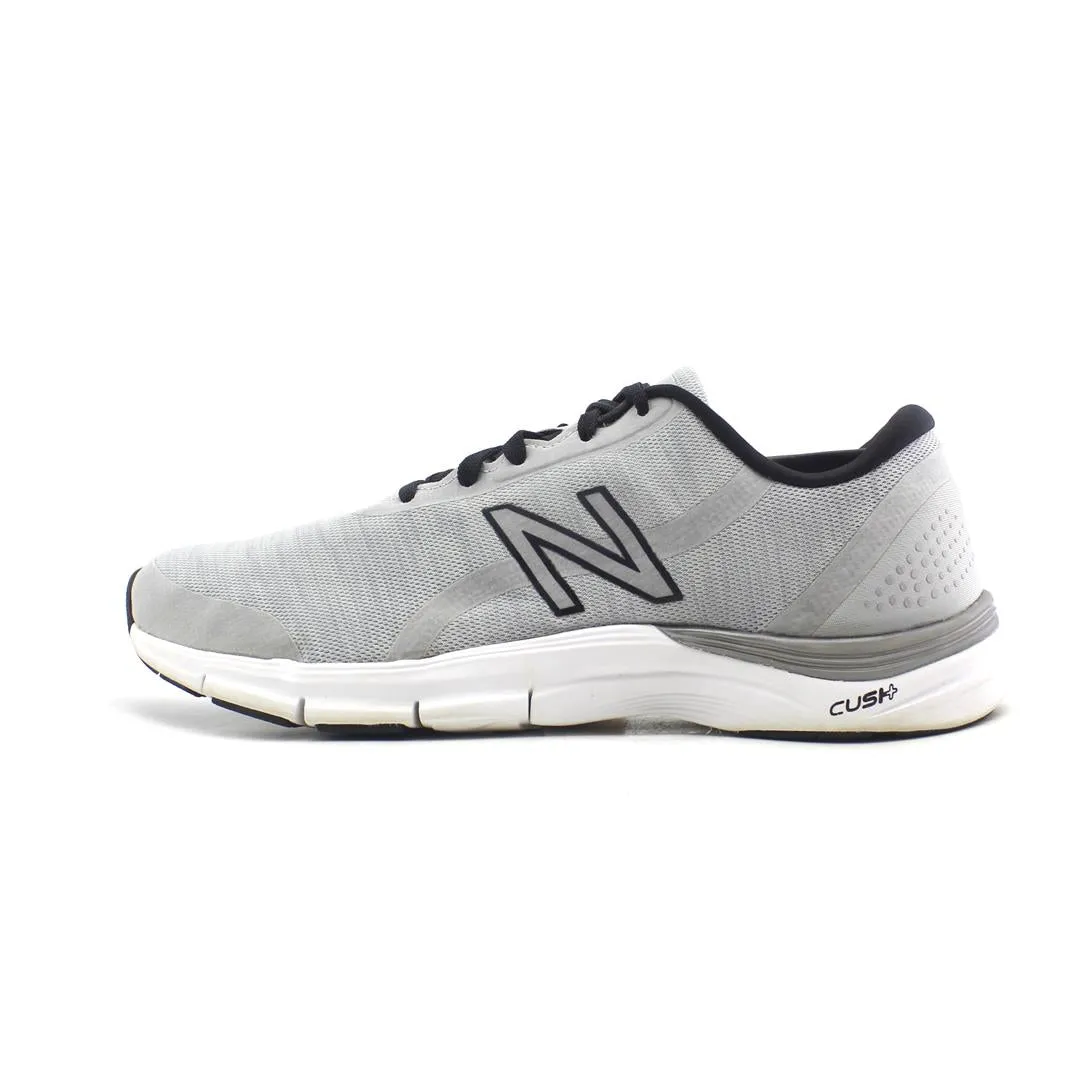 NEW BALANCE  711 V3