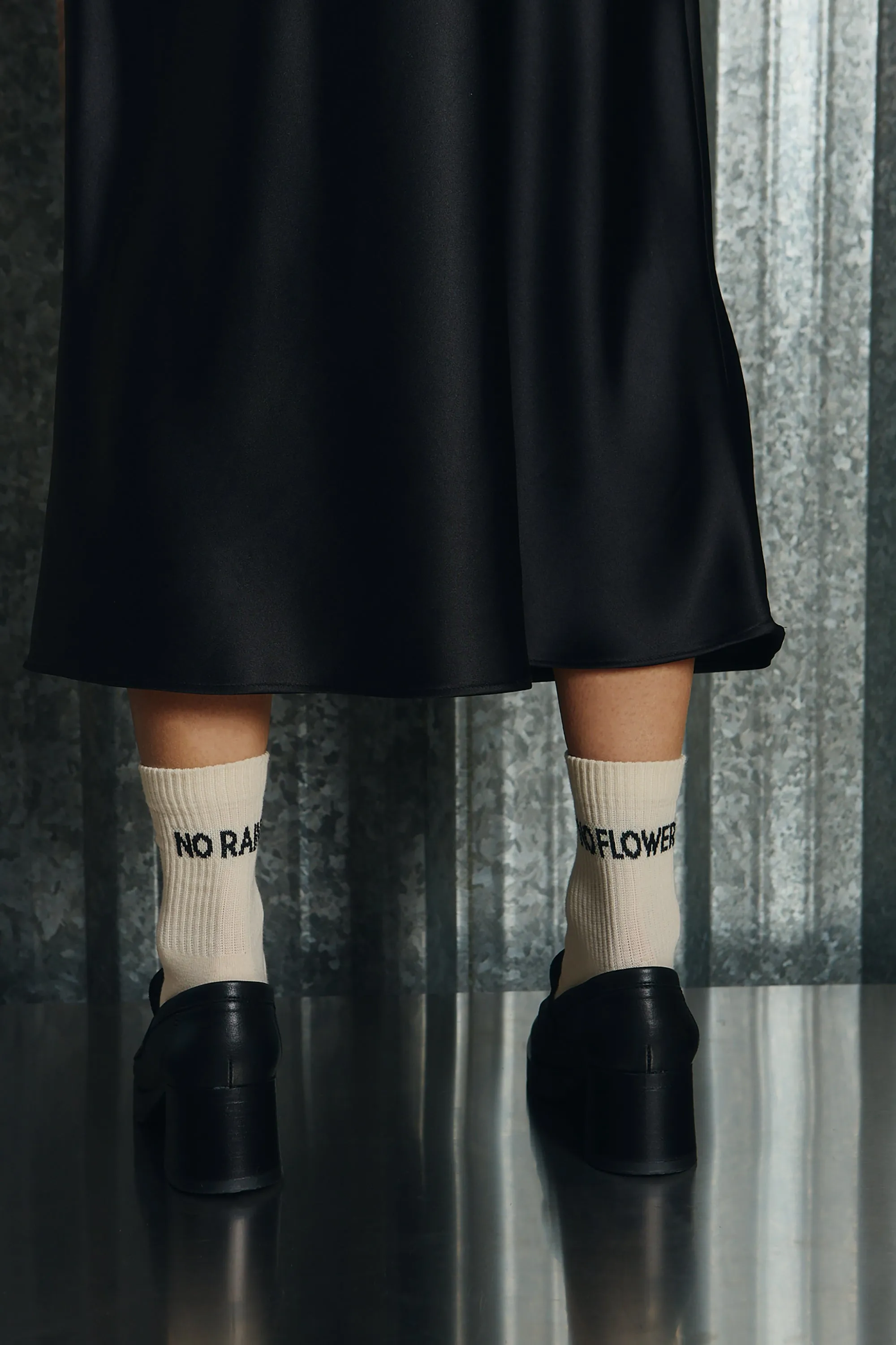 No Rain No Flowers Socks