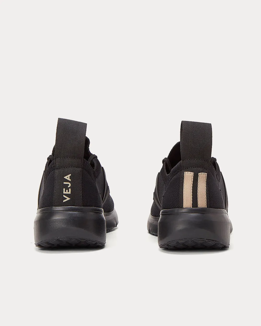 Runner Style 2 V-Knit Black Low Top Sneakers