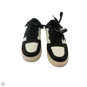 Shoes Sneakers By Corkys In Black, Size: 9