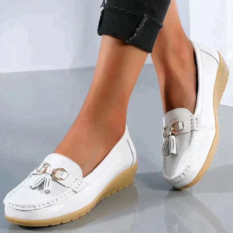 Women flat shoes leather nurse shoes