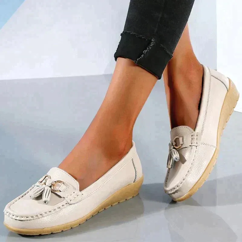 Women flat shoes leather nurse shoes